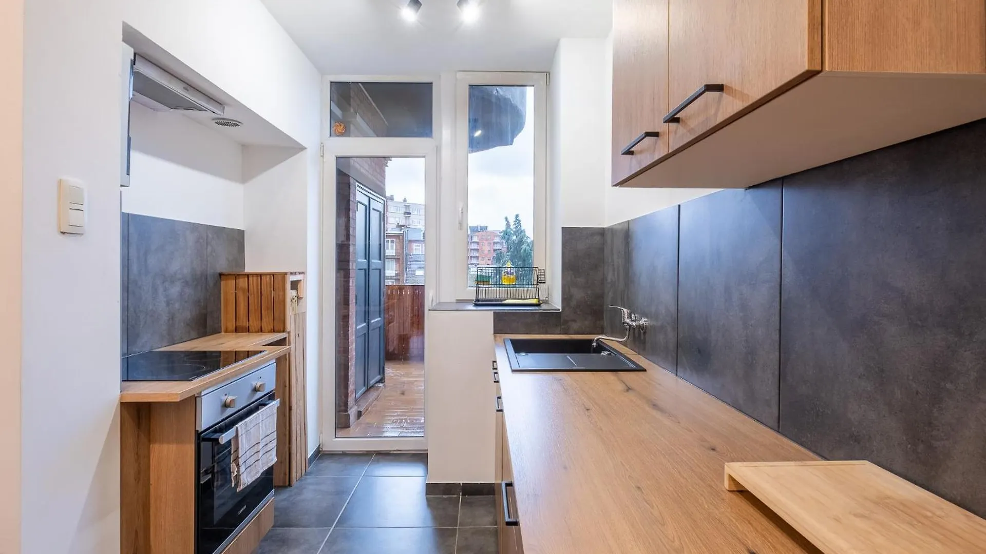 Nomad Apartments - Henin Charleroi 0*,